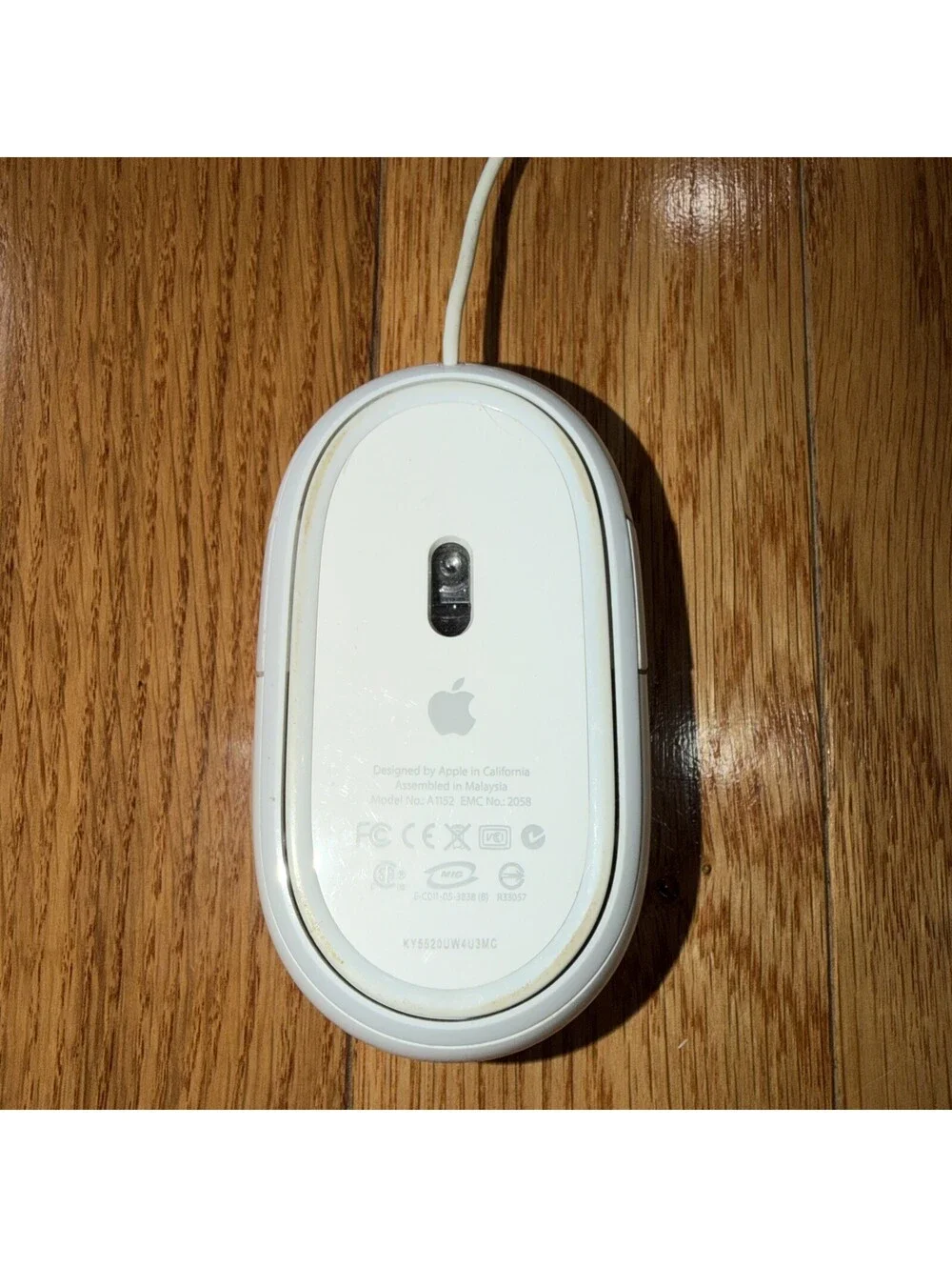 Genuine OEM Apple A1152 MOUSE W/Scrolling White WIRED USB